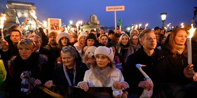 En Hongrie, les scandales dans la protection de l’enfance fragilisent Viktor Orban